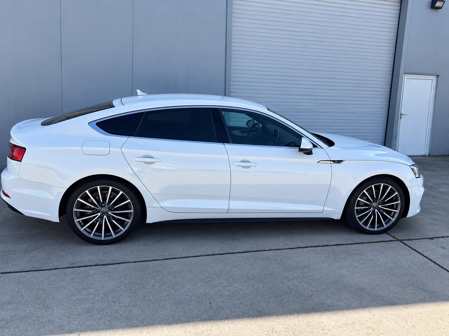 Audi A5 2.0 TDI Full S-line, снимка 3 - Автомобили и джипове - 56062106