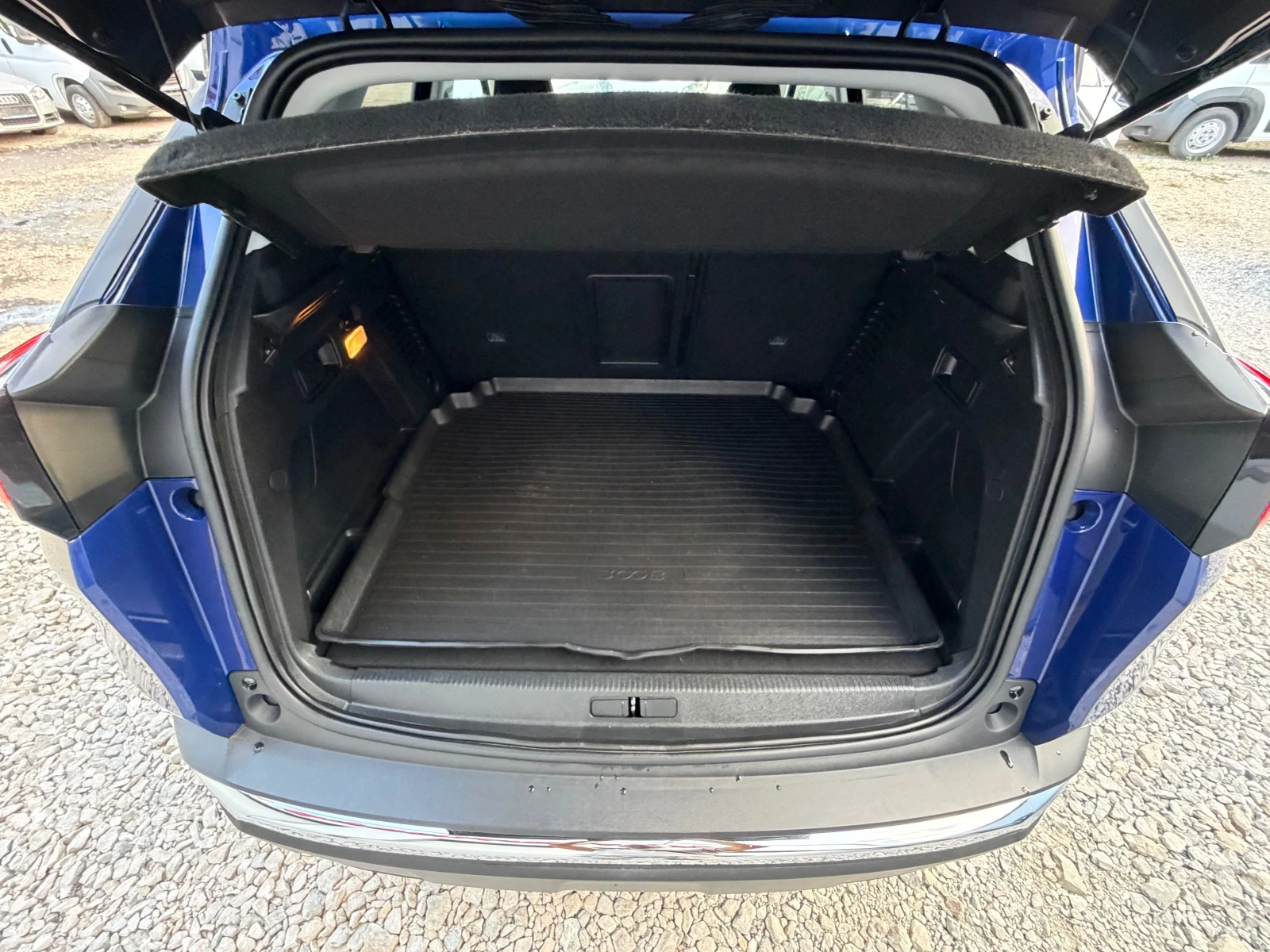 Peugeot 3008 1.5HDI* TOP* LED* 20.12.2020G, снимка 6 - Автомобили и джипове - 56087050