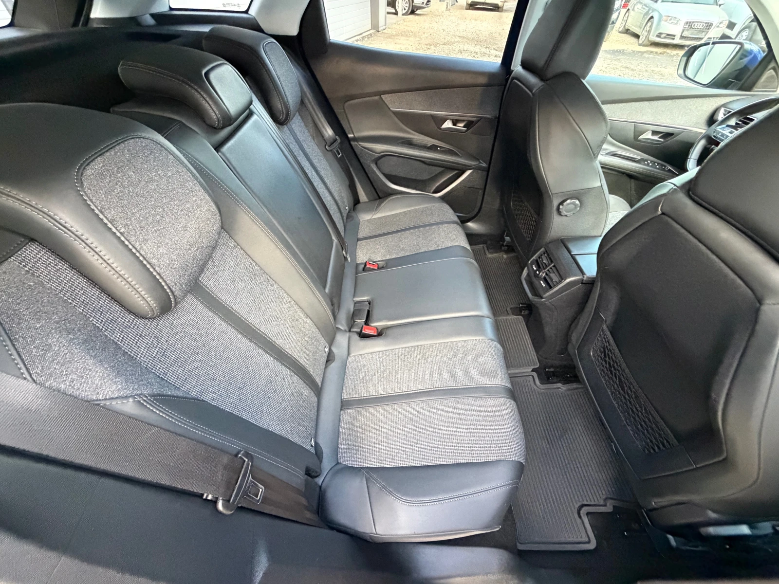 Peugeot 3008 1.5HDI* TOP* LED* 20.12.2020G, снимка 7 - Автомобили и джипове - 56087050