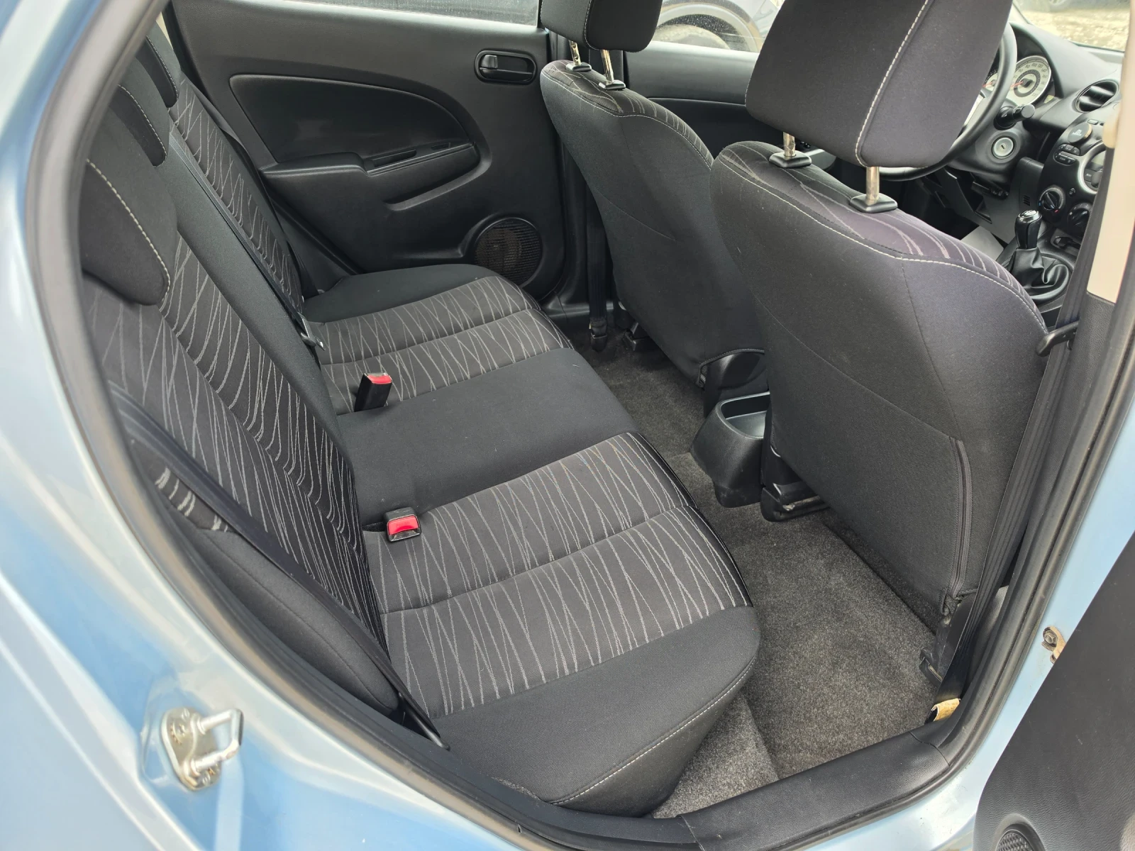 Mazda 2 1.3i 86 k.c, снимка 16 - Автомобили и джипове - 56517583