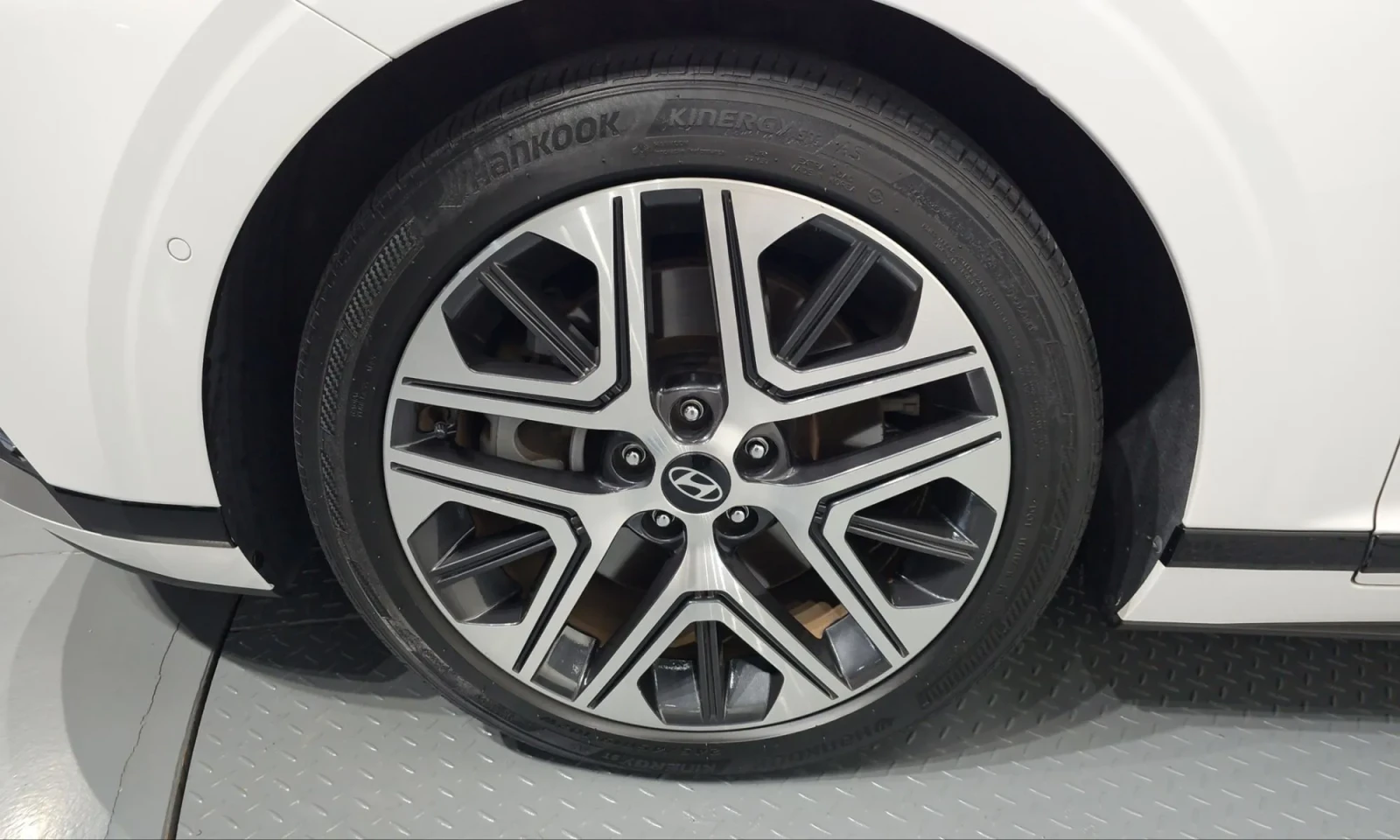 Hyundai Grandeur, снимка 17 - Автомобили и джипове - 56663398