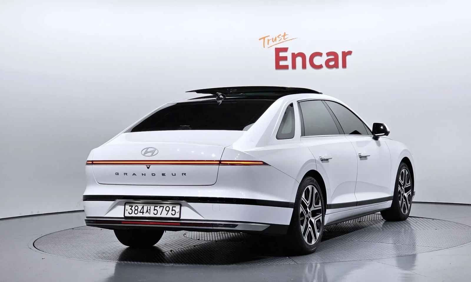 Hyundai Grandeur, снимка 2 - Автомобили и джипове - 56663398