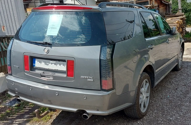 Cadillac Srx 4.6 V8, снимка 3 - Автомобили и джипове - 47144213