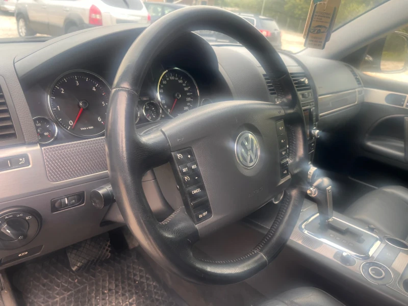 VW Touareg 3.0TDI, снимка 9 - Автомобили и джипове - 47283206