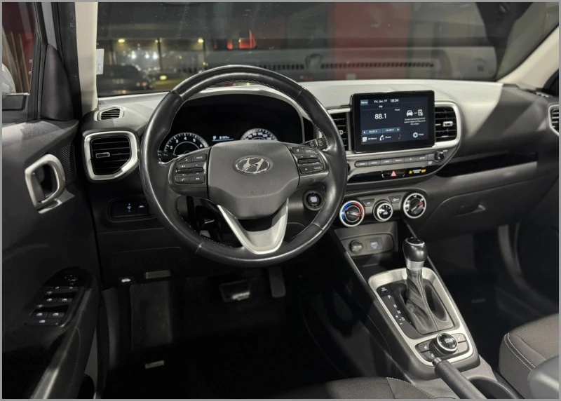 Hyundai Venue 1.6 GDI, снимка 9 - Автомобили и джипове - 48720572