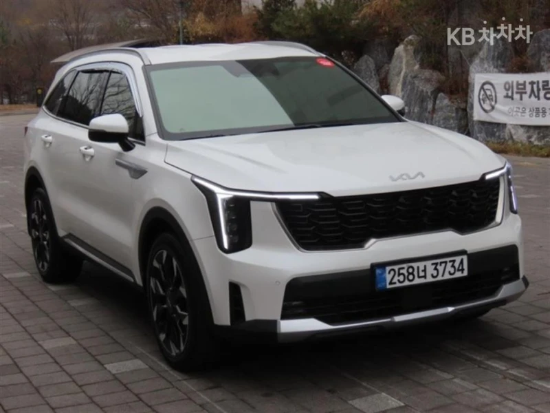 Kia Sorento MQ4 2.2 AWD Prestige ЛИЗИНГ БЕЗ ПЪРВОНАЧАЛНА ВН., снимка 2 - Автомобили и джипове - 52773547