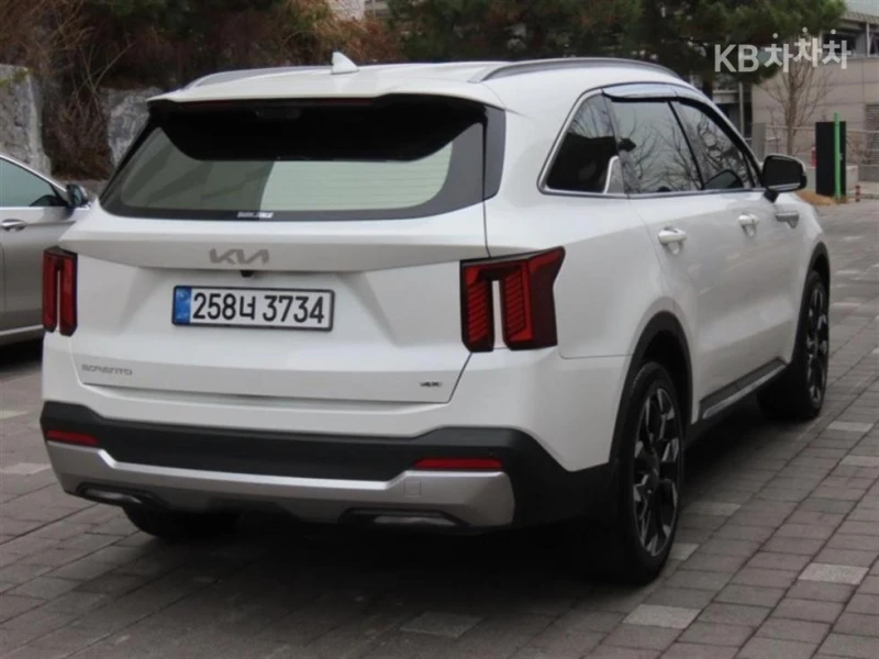 Kia Sorento MQ4 2.2 AWD Prestige ЛИЗИНГ БЕЗ ПЪРВОНАЧАЛНА ВН., снимка 3 - Автомобили и джипове - 52773547