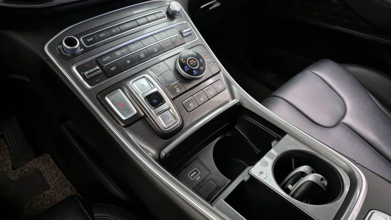 Hyundai Santa fe 2.2 CRDi/PREMIUM EDITION/DIGIT COCKPIT/8СК/360/4x4, снимка 10 - Автомобили и джипове - 51932991