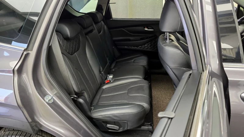 Hyundai Santa fe 2.2 CRDi/PREMIUM EDITION/DIGIT COCKPIT/8СК/360/4x4, снимка 15 - Автомобили и джипове - 51932991