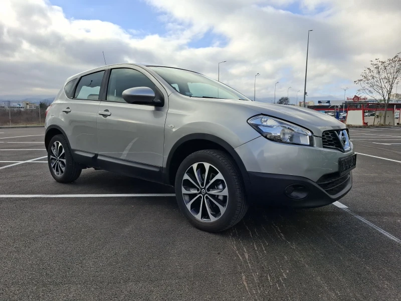 Nissan Qashqai 2.0 4x4, снимка 3 - Автомобили и джипове - 52052593