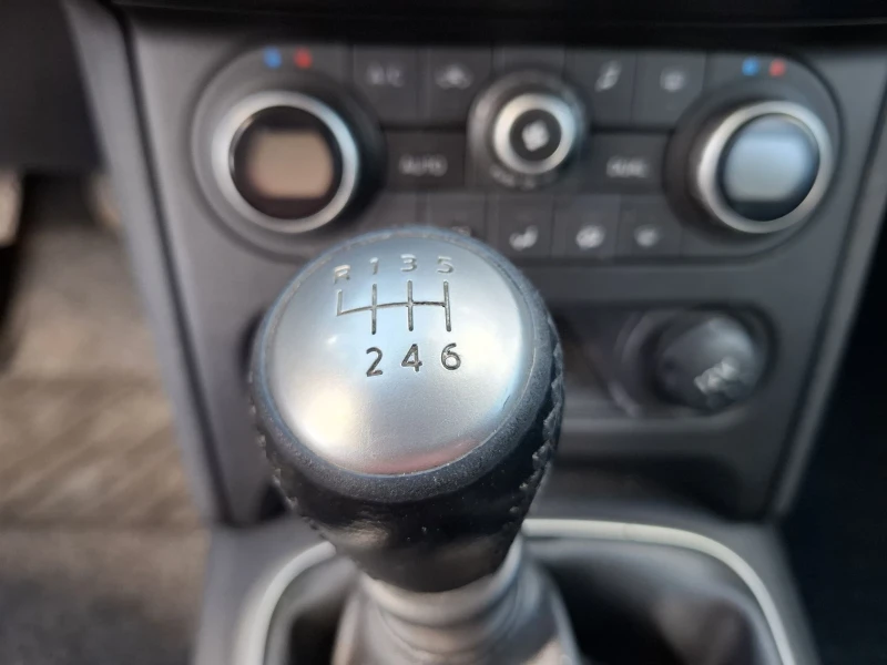 Nissan Qashqai 2.0 4x4, снимка 12 - Автомобили и джипове - 52052593