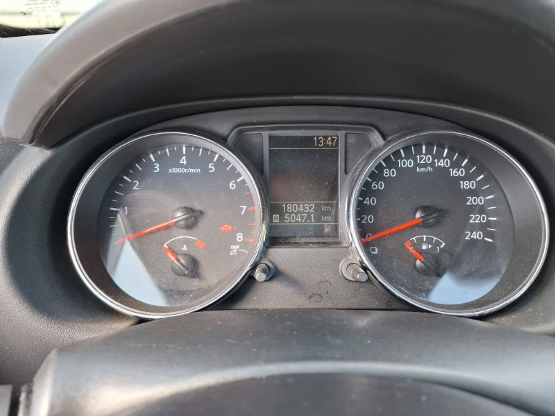 Nissan Qashqai 2.0 4x4, снимка 10 - Автомобили и джипове - 52052593