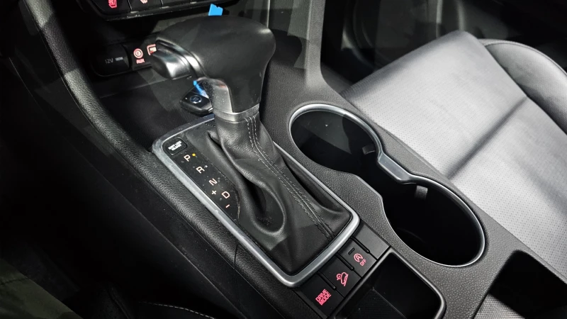 Kia Sportage 2.0 2WD NOBLESSE PLUS autogeorge.com, снимка 9 - Автомобили и джипове - 52389492