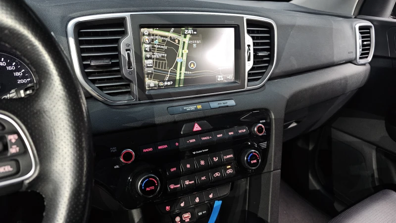 Kia Sportage 2.0 2WD NOBLESSE PLUS autogeorge.com, снимка 15 - Автомобили и джипове - 52389492