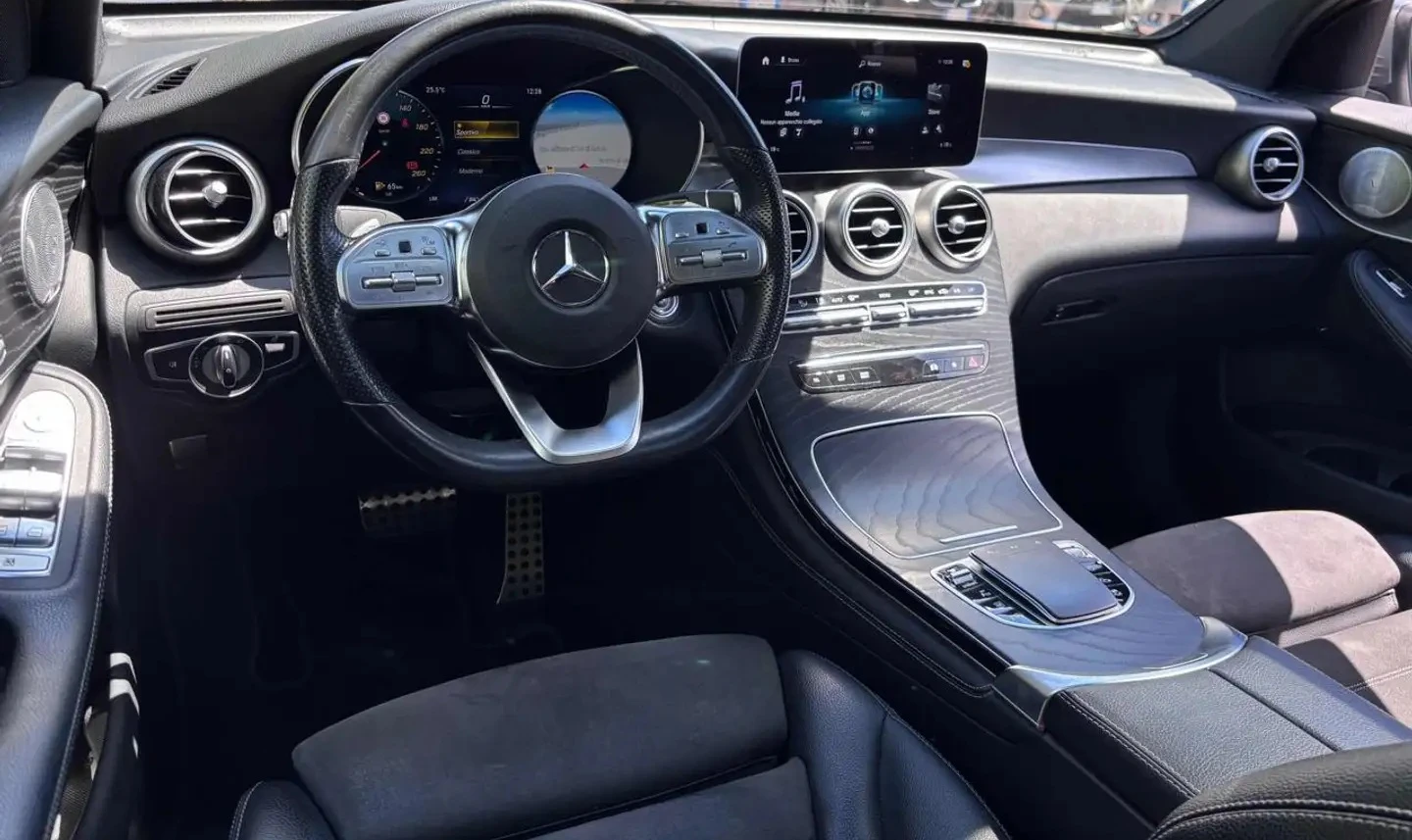 Mercedes-Benz GLC 220d Coupe 4Matic AMG Line - изображение 8