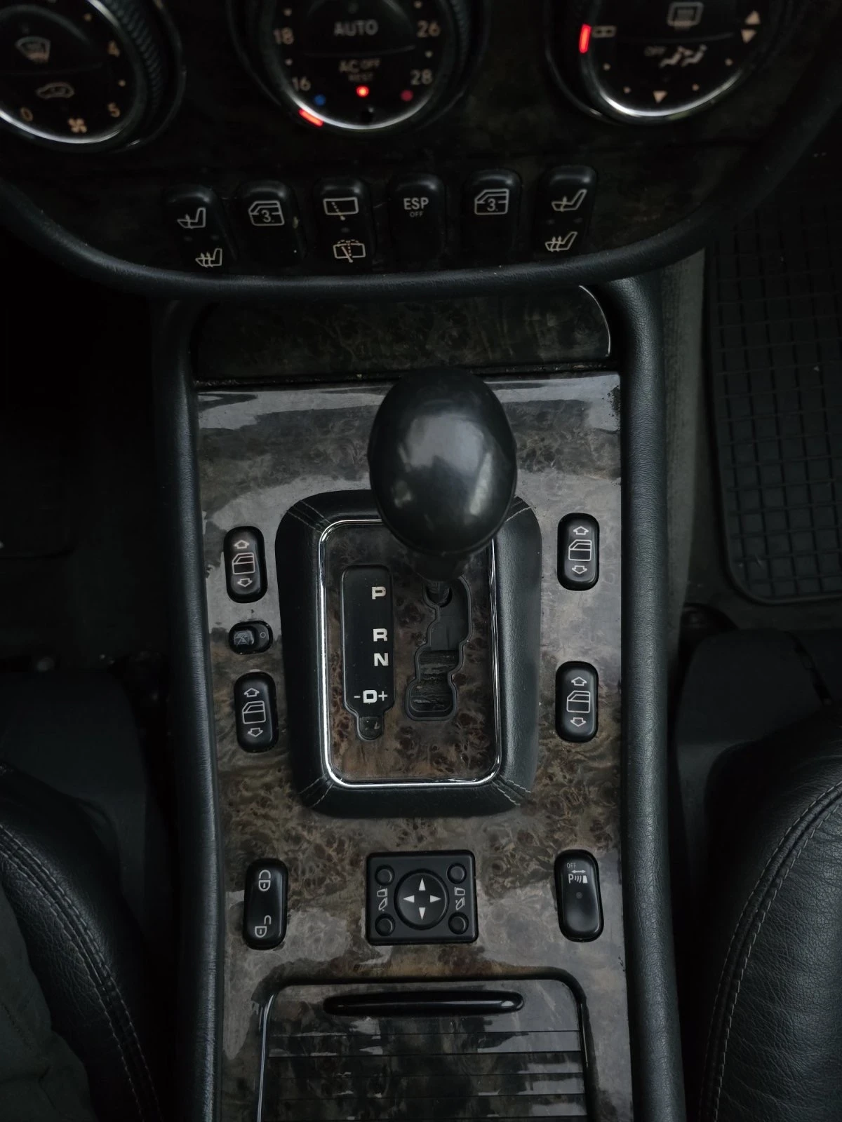Mercedes-Benz ML 270, снимка 13 - Автомобили и джипове - 54395595