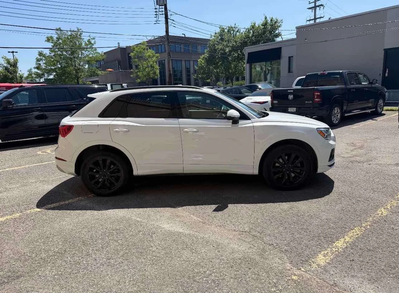 Audi Q3 | CARFAX | АВТОКРЕДИТ БЕЗ ПЪРВОНАЧАЛНА ВНОСКА, снимка 4 - Автомобили и джипове - 55335493