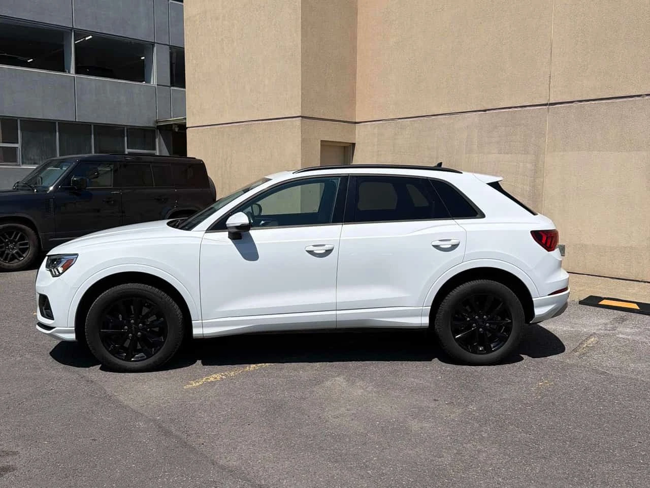 Audi Q3 | CARFAX | АВТОКРЕДИТ БЕЗ ПЪРВОНАЧАЛНА ВНОСКА, снимка 3 - Автомобили и джипове - 55335493