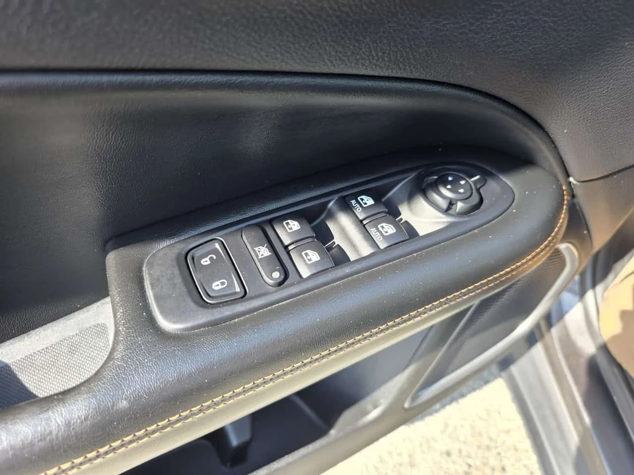 Jeep Compass * Limited * АВТОКРЕДИТ БЕЗ ПЪРВОНАЧАЛНА ВНОСКА* , снимка 12 - Автомобили и джипове - 55408045