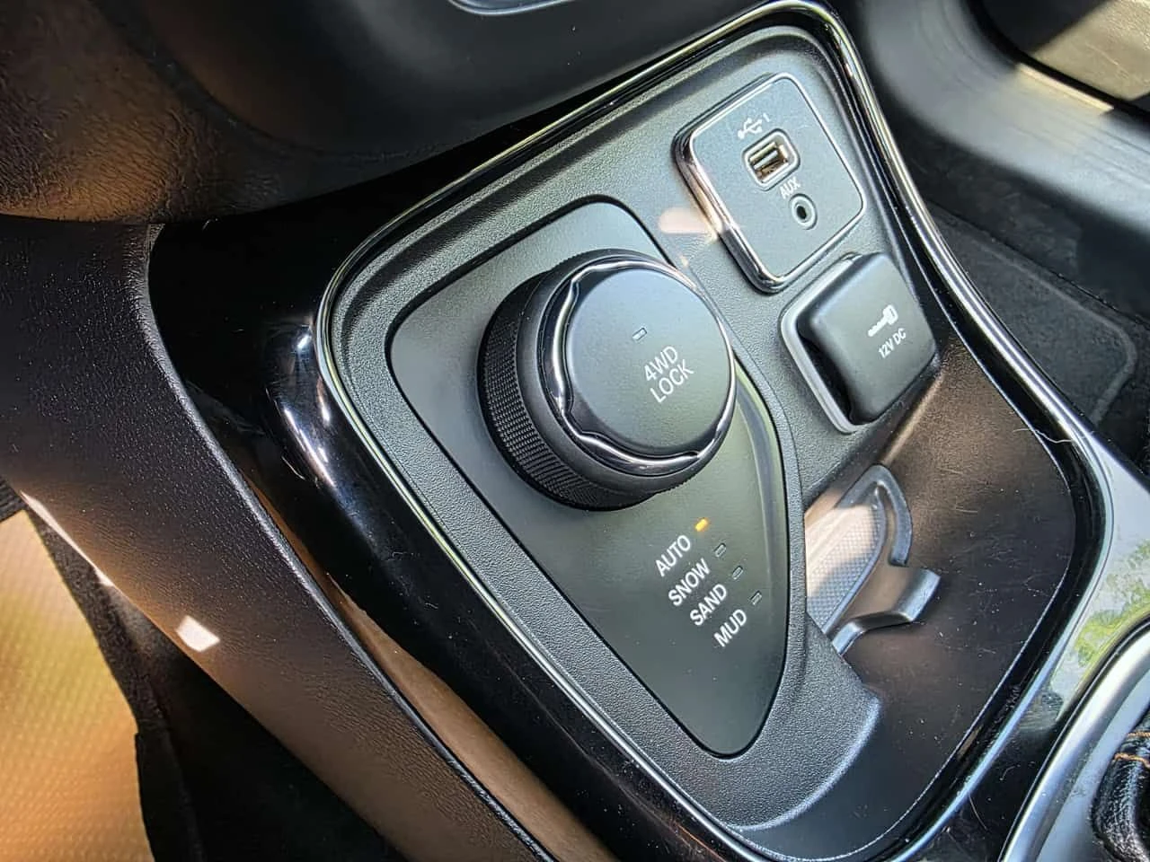 Jeep Compass * Limited * АВТОКРЕДИТ БЕЗ ПЪРВОНАЧАЛНА ВНОСКА* , снимка 17 - Автомобили и джипове - 55408045