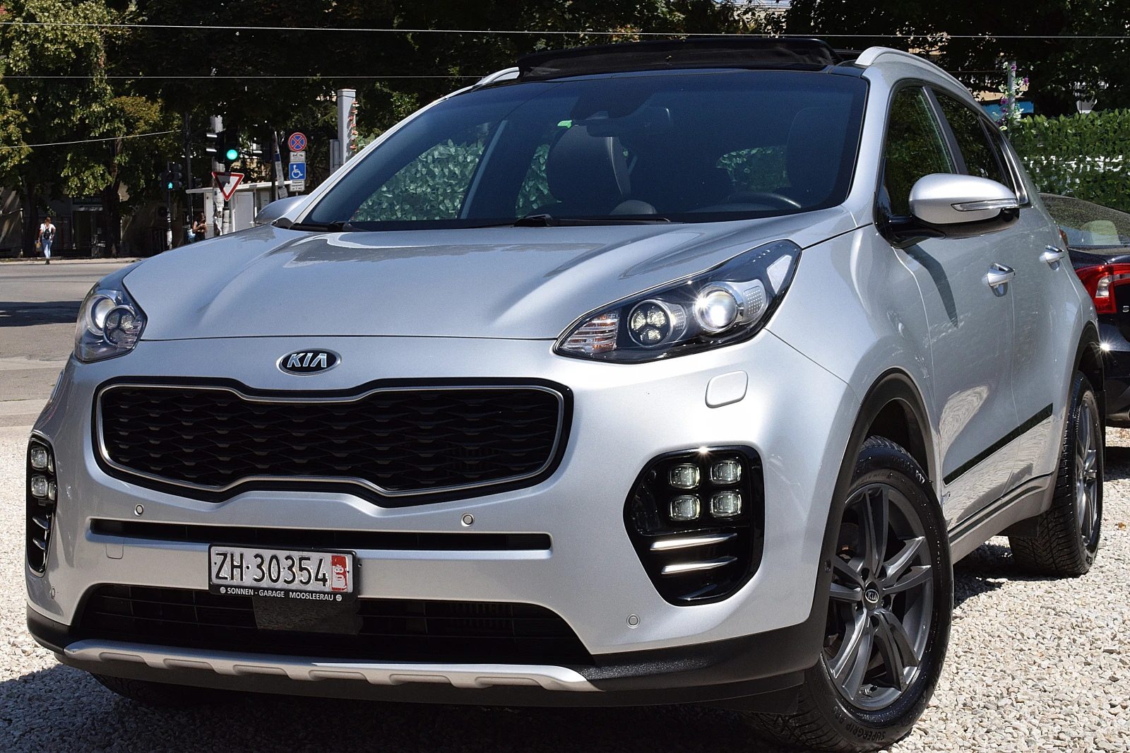 Kia Sportage 2.0ШВЕЙЦАРИЯ/GT-Line/4x4/АВТОМАТИК/ОБДУХВАНЕ/КАМЕР, снимка 3 - Автомобили и джипове - 55631880
