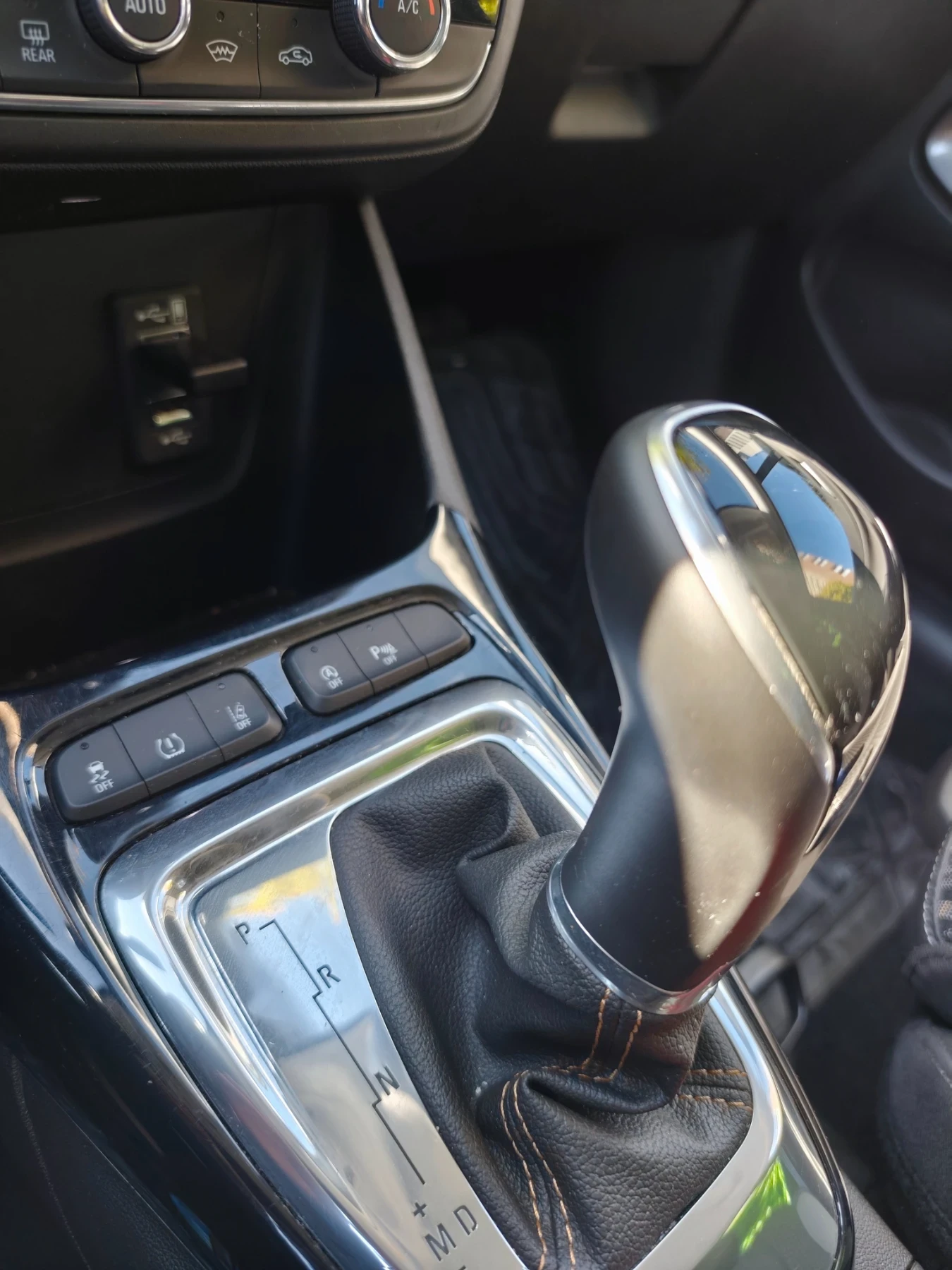 Opel Crossland X Ultimate Design , снимка 11 - Автомобили и джипове - 55752229