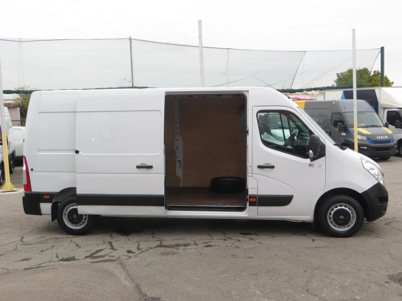 Renault Master 2.3 DCI, снимка 12 - Бусове и автобуси - 52116002