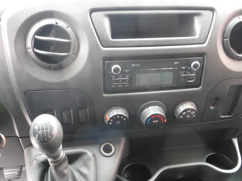 Renault Master 2.3 DCI, снимка 8 - Бусове и автобуси - 52116002