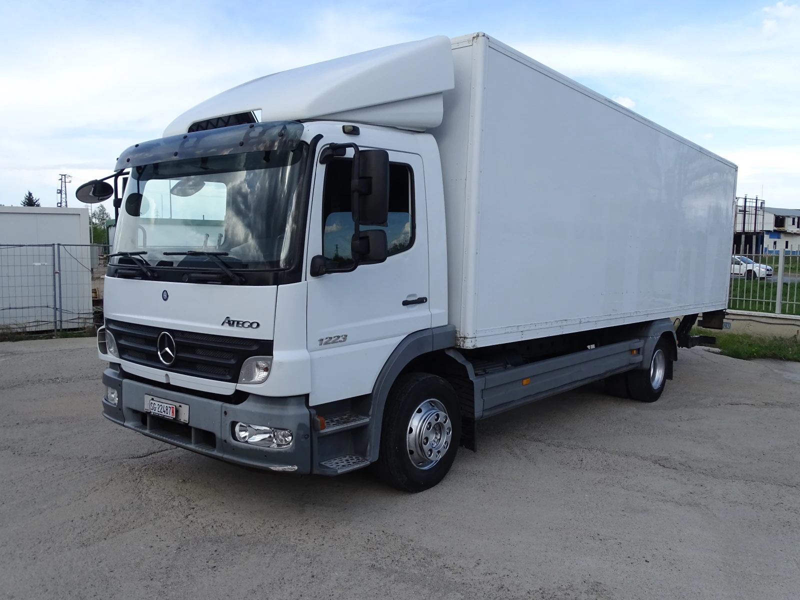 Mercedes-Benz Atego 1223 ФУРГОН С БОРД - изображение 2