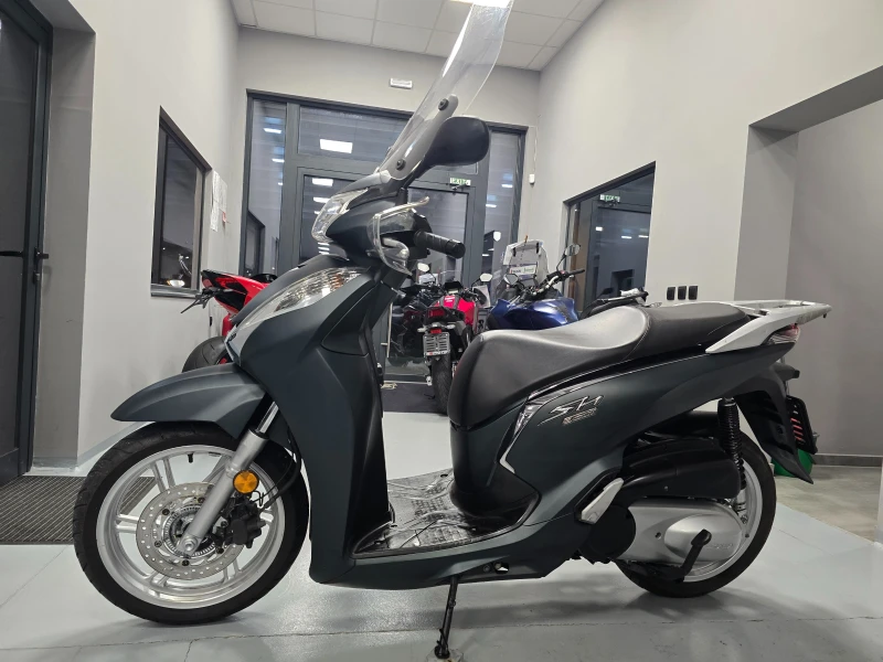 Honda Sh 300ie, ABS, 11.2017г., снимка 6 - Мотоциклети и мототехника - 53559709
