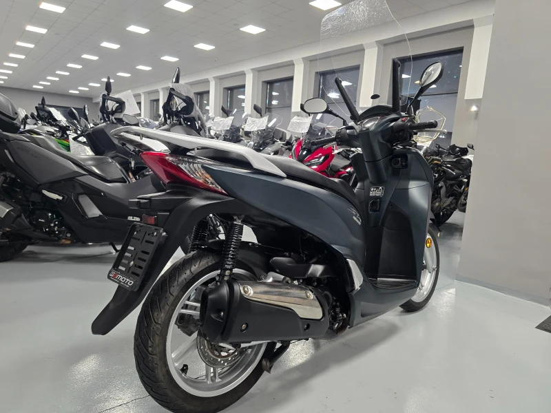 Honda Sh 300ie, ABS, 11.2017г., снимка 3 - Мотоциклети и мототехника - 53559709