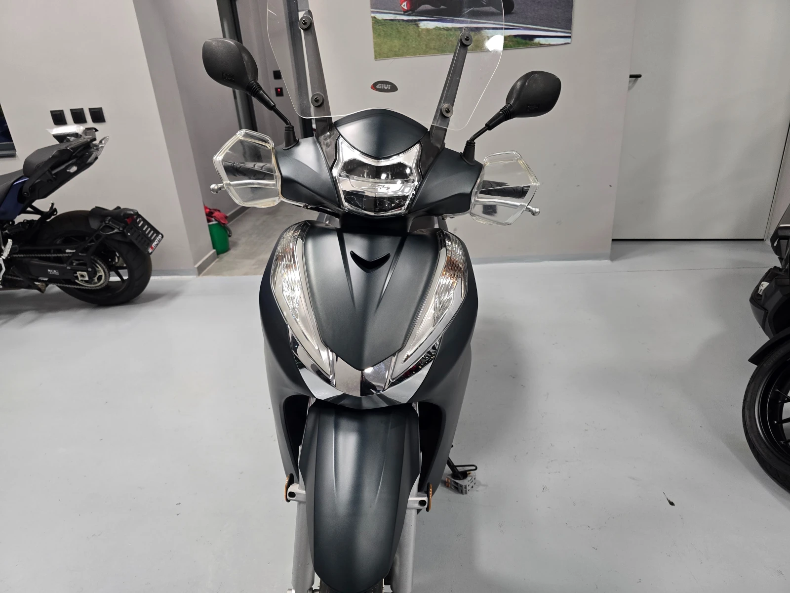 Honda Sh 300ie, ABS, 11.2017г. - изображение 10