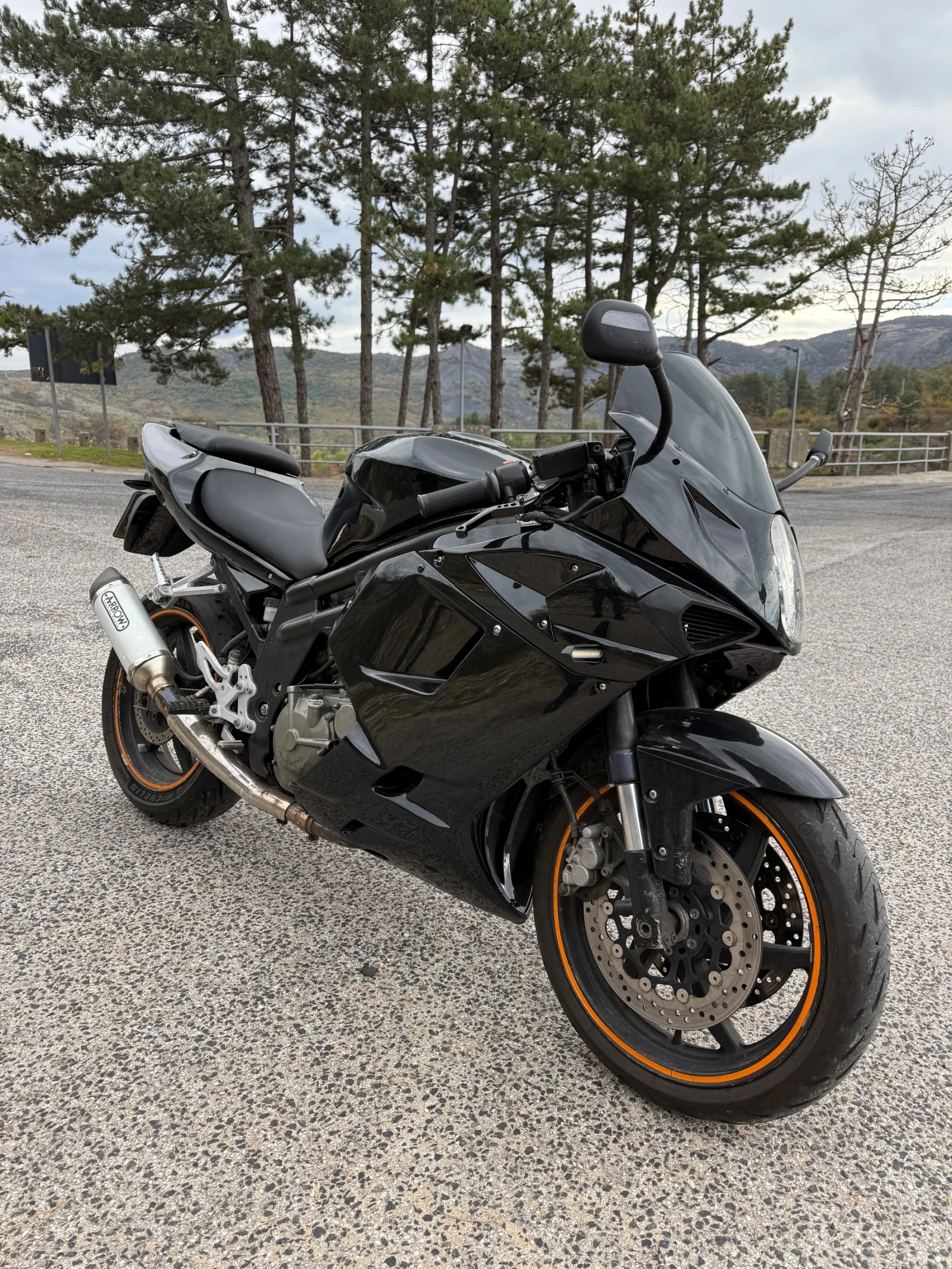 Hyosung Gt Регистриран за А2 категория 35kw, снимка 4 - Мотоциклети и мототехника - 53814110