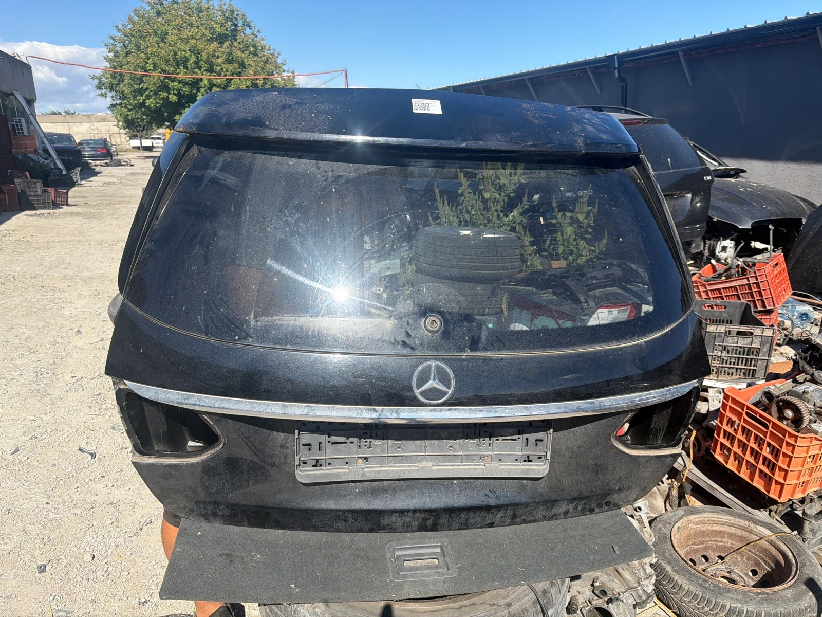 капак заден черен комби Mercedes C