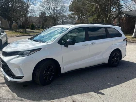 Toyota Sienna XSE 7 Passenger AWD  CARFAX, снимка 1