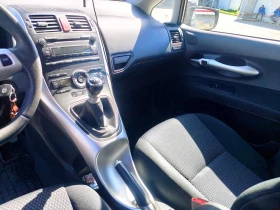 Toyota Auris, снимка 9