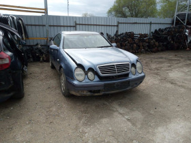 Mercedes-Benz CLK 320, снимка 1 - Автомобили и джипове - 40503353