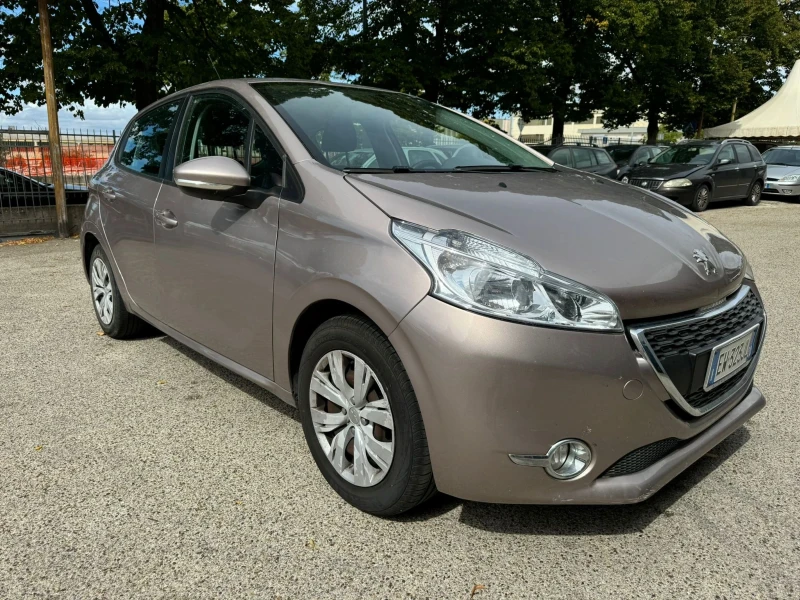 Peugeot 208 1.2, снимка 5 - Автомобили и джипове - 47512910