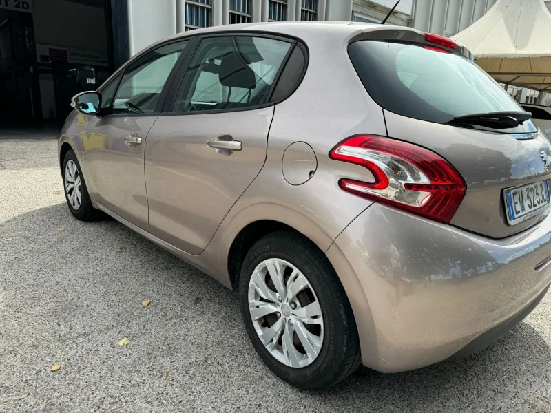 Peugeot 208 1.2, снимка 3 - Автомобили и джипове - 47512910