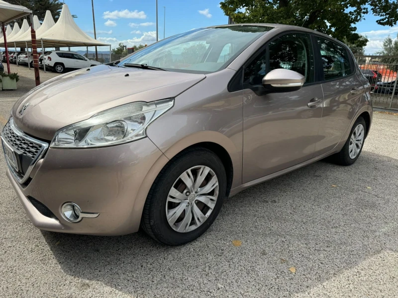 Peugeot 208 1.2, снимка 1 - Автомобили и джипове - 47512910