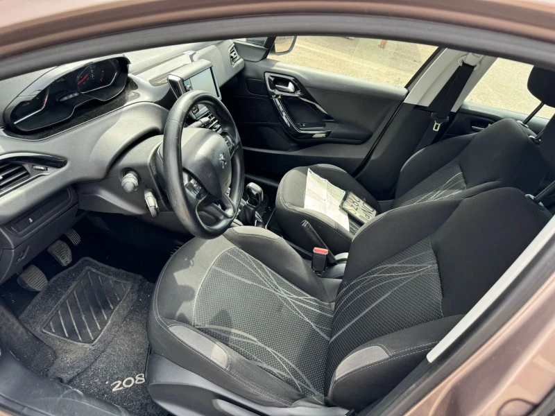 Peugeot 208 1.2, снимка 7 - Автомобили и джипове - 47512910