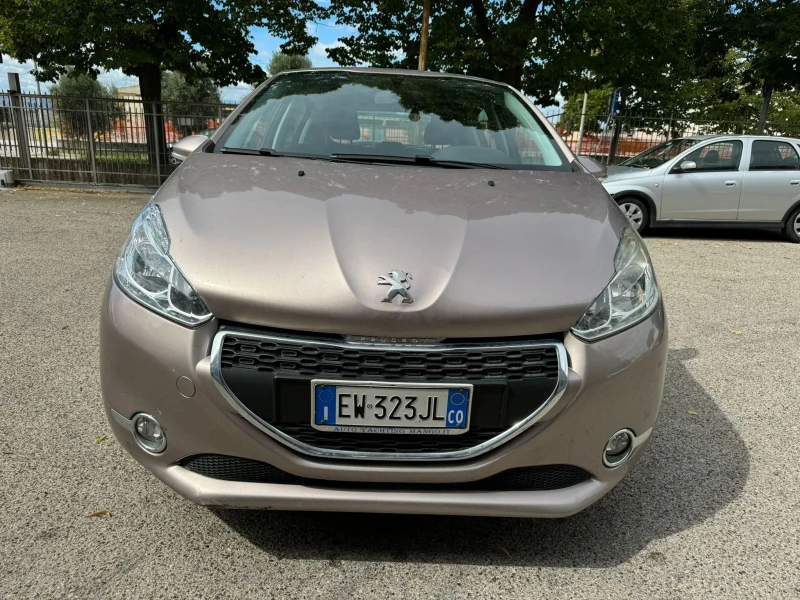 Peugeot 208 1.2, снимка 2 - Автомобили и джипове - 47512910