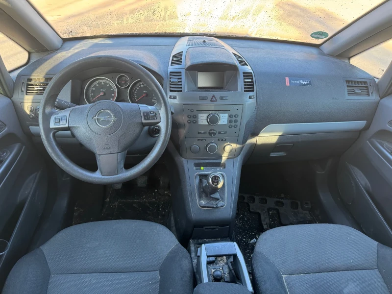 Opel Zafira 1.8i, снимка 10 - Автомобили и джипове - 48573366