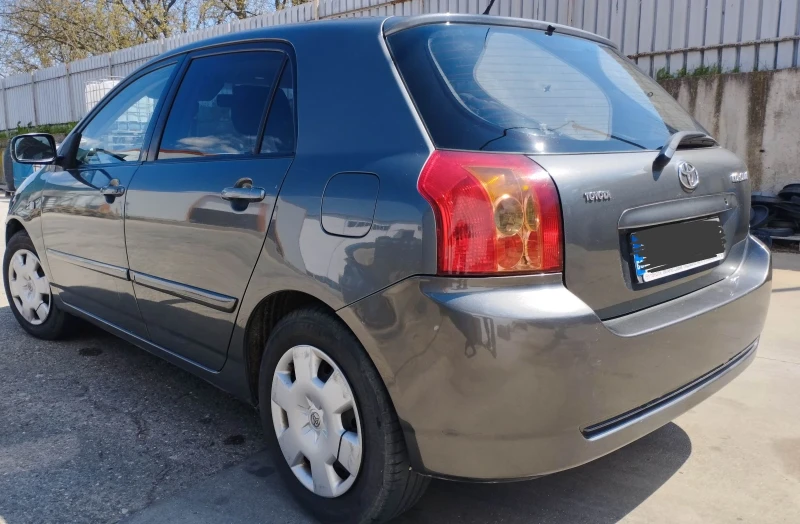 Toyota Corolla 1.4 VVTI, снимка 3 - Автомобили и джипове - 52249816