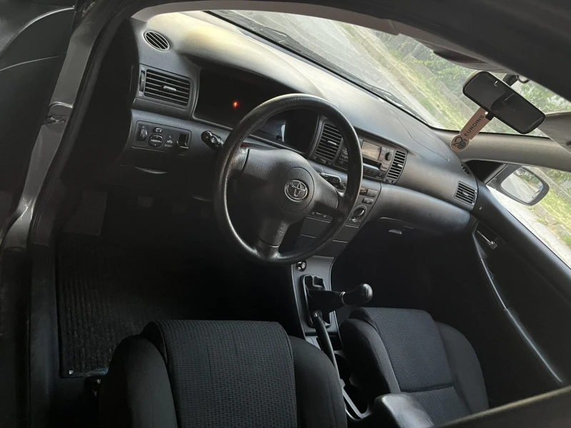 Toyota Corolla 1.4 VVTI, снимка 9 - Автомобили и джипове - 52249816