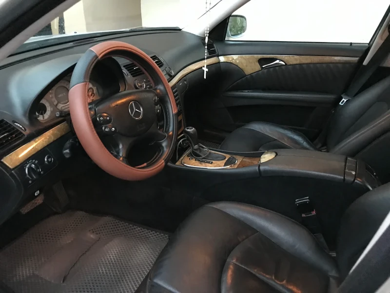 Mercedes-Benz E 280, снимка 5 - Автомобили и джипове - 51824296