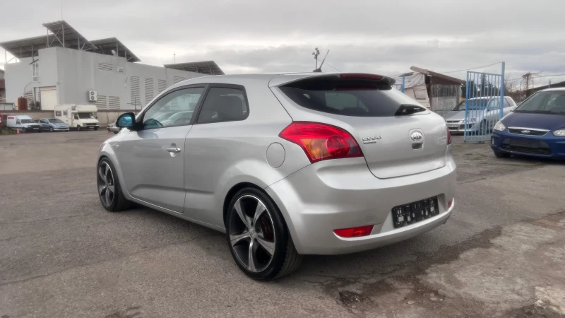 Kia Pro ceed 2.0 CVVT / ТЕМПОМАТ / ПОДГРЕВ / КЛИМАТРОНИК, снимка 7 - Автомобили и джипове - 52990910