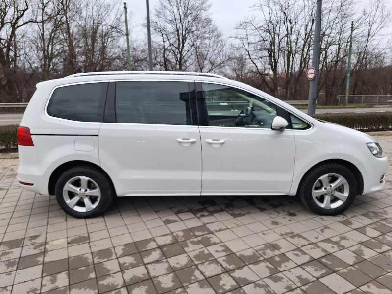 VW Sharan 2.0TDI High Line!Full!, снимка 14 - Автомобили и джипове - 53257339