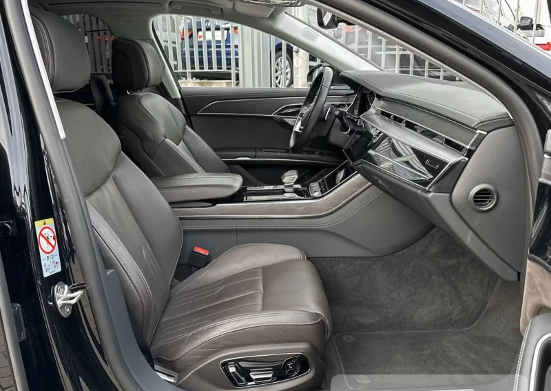 Audi A8 60TFSIE B&O/3xTV/Distronic, снимка 7 - Автомобили и джипове - 53295691