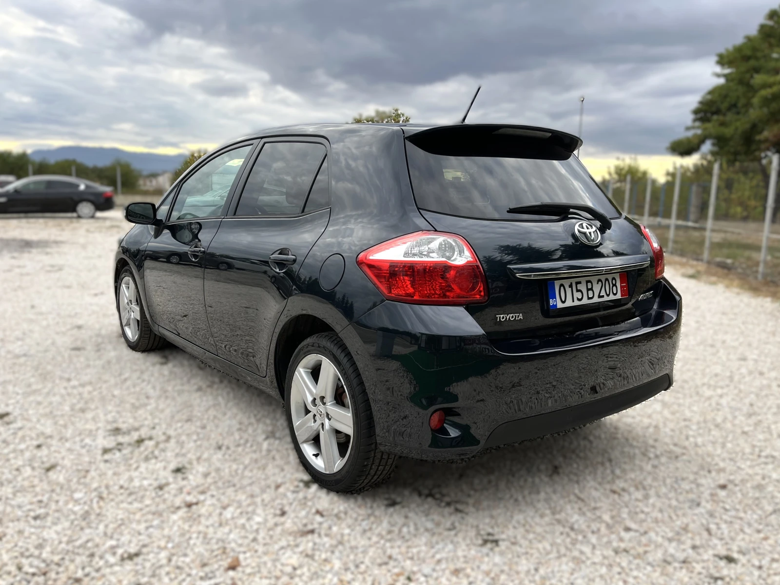 Toyota Auris 2.0 D4D = NAVI !!! - изображение 3